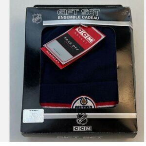 CCM Hockey Edmonton Oilers Gift Set Hat Gloves Scarf NHL Beanie New